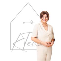 Helene Stanciu- Re/Max Hallmark Realty Group