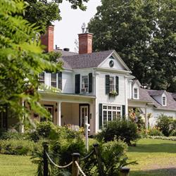 Lee Farm Inn