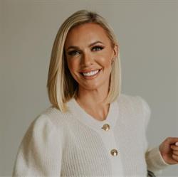 Candice Carr Mortgage Broker / Owner & Notary Public at Kindred Mortgage Co