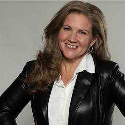 Lori Chenier, Chenier Kingston