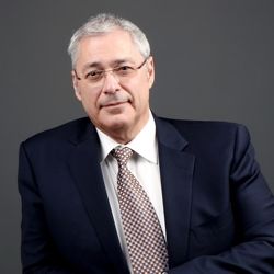 Docteur Charles Guertin - Chirurgien plastique et esthétique