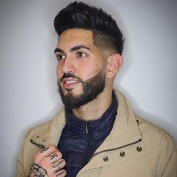 Chrismagic Barber at Hipknotik Hair Lounge Vancouver/ best haircut and beard trim