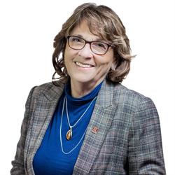 Linda Bowers REALTOR® Broker Century 21 In-Studio Realty