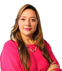 Claudia Lara Insurance Broker